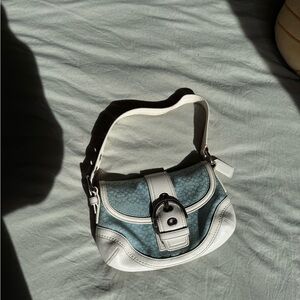 RARE Vintage Y2K Blue and White Coach Shoulder Bag